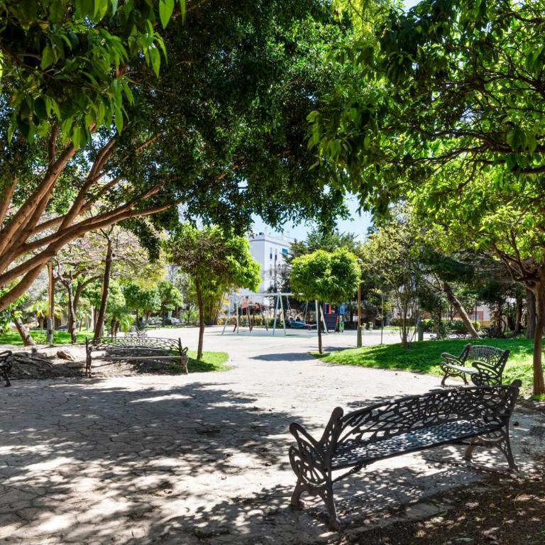 Stylish 2BR in Estepona, Walk to Beach & Old Town - Apartamento de 2 dormitorios - 13
