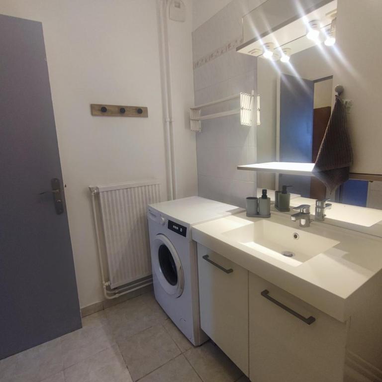 Grand appartement lumineux et central - Appartamento con 3 Camere da Letto - Piano Alto - 7