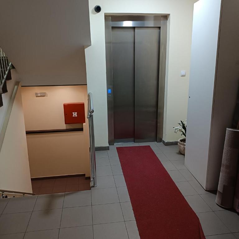 Central Park - One-Bedroom Apartment - 5