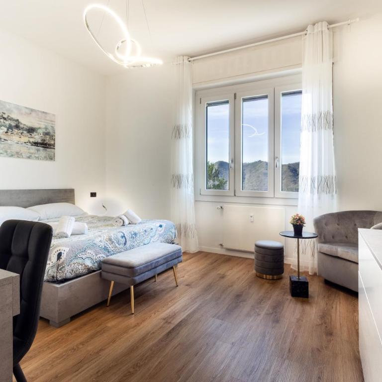 Silk & Sunset - City and Lake View with parking - Three-Bedroom Home - 34