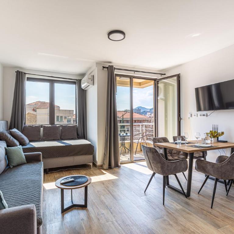 Contemporary Retreat in Bečići - Deluks Apartman s 1 Spavaćom Sobom - 1
