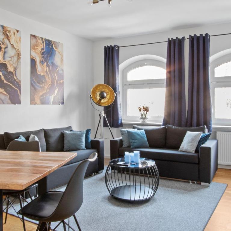 Altstadt - Exklusive 3-Zi-Wohnung für 6 Personen mit 90 qm, großer Dachterrasse, Parkplatz, WLAN - Apartment mit 2 Schlafzimmern - 20