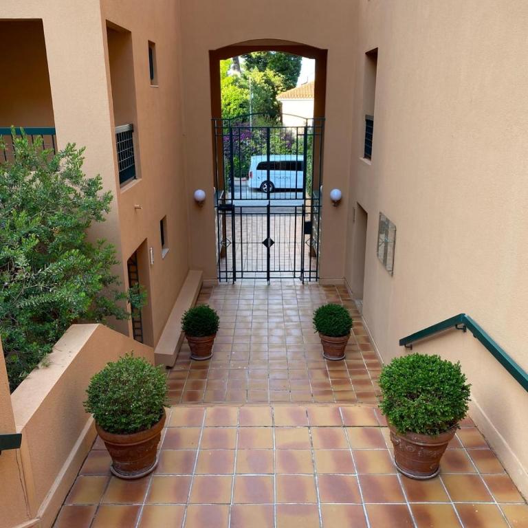 Appartement avec grand jardin et vue mer dans l'une des meilleures résidences avec piscine au cœur du village emblématique Saint-Jean-Cap-Ferrat - Apartamento de 2 dormitorios - 14