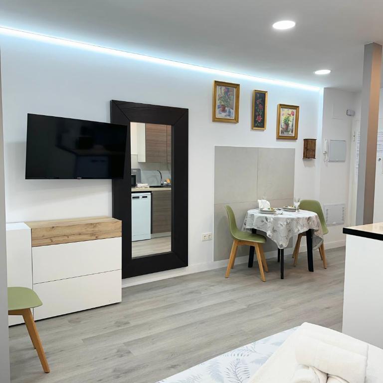 Paraiso de Santa Paula - Estudio - 24