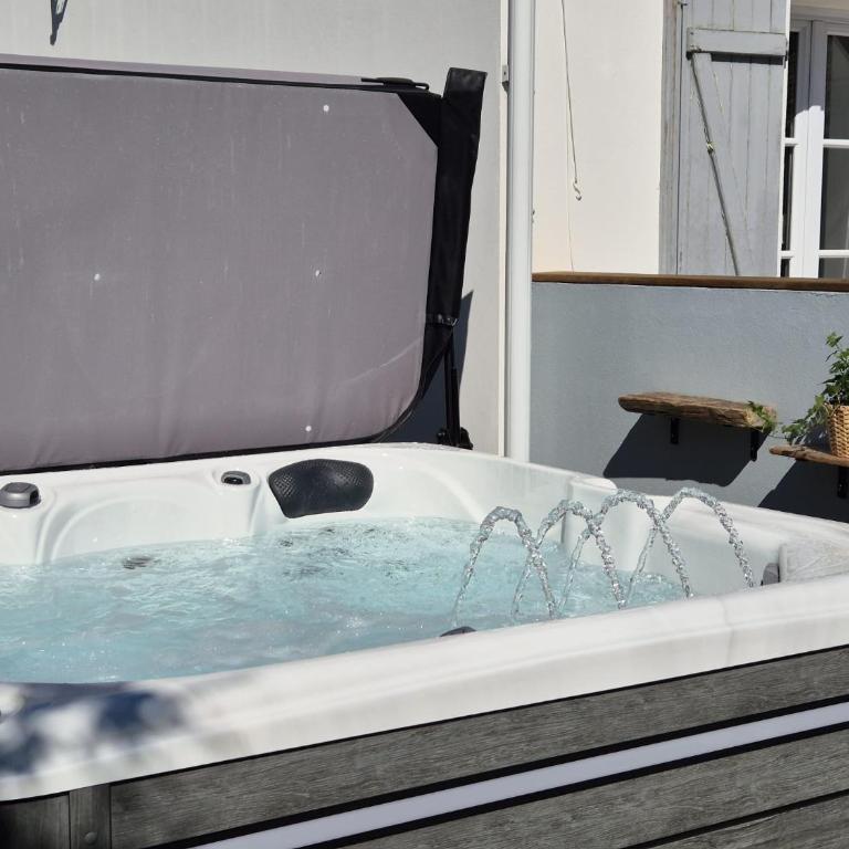 Villa de charme SPA - Piscine - Etang - Villa - 27
