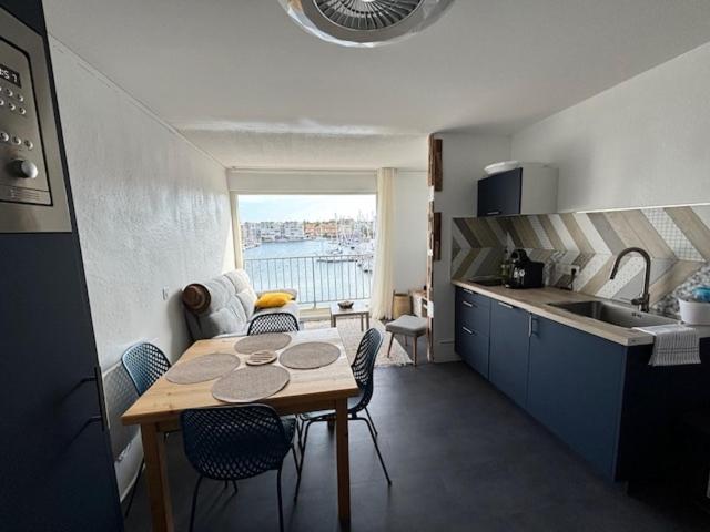 Studio Cabine Vue Port Gruissan - One-Bedroom Apartment - 11