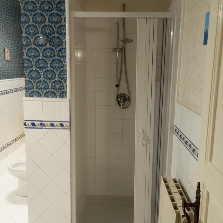 Fardella 75 - Double Room with Shared Bathroom - 3