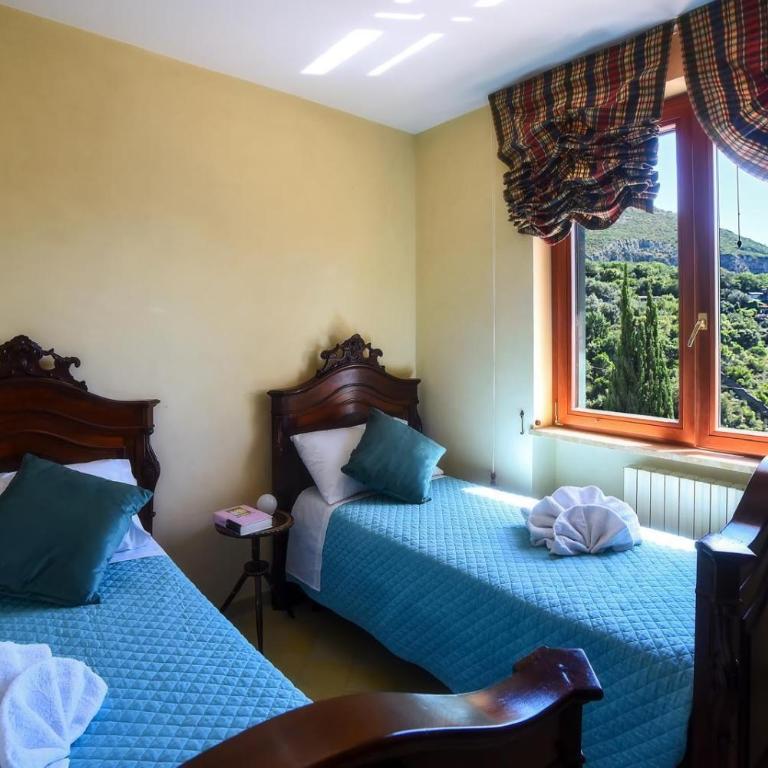 Villa Margherita Amalfi Coast - Camera Deluxe Doppia con Letti Singoli con Vista Mare - 10