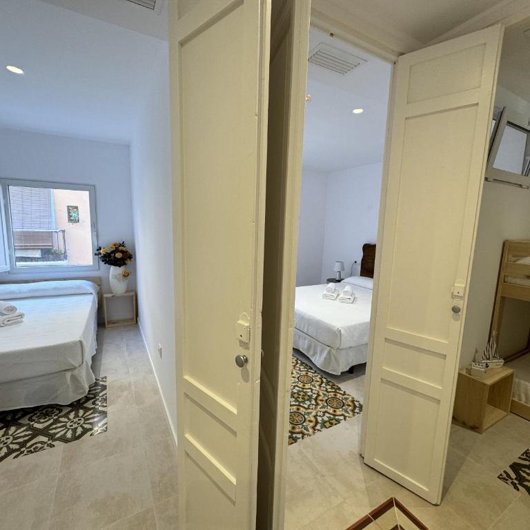 HappyVila Apartments XL - Three-Bedroom Apartment - 13