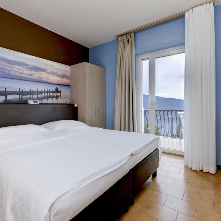 Hotel Bellavista - Camera Standard Matrimoniale/Doppia con Letti Singoli con Vista Lago - 2