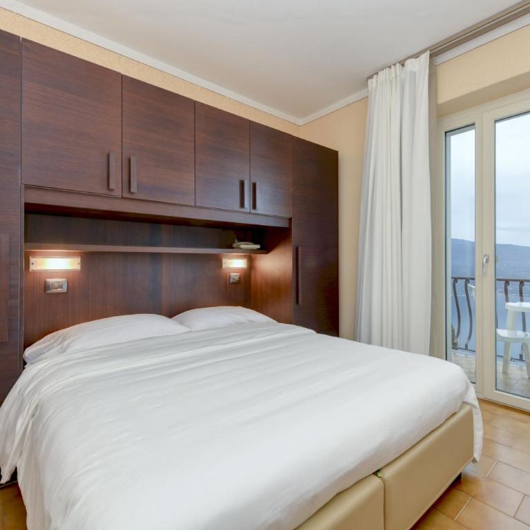 Hotel Bellavista - Camera Standard Matrimoniale/Doppia con Letti Singoli con Vista Lago - 7