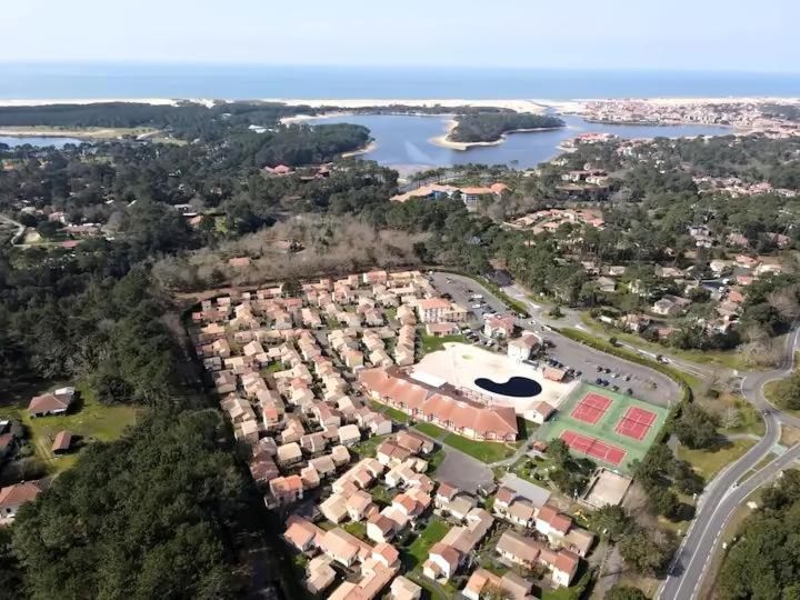 Maisonnette au calme, T3, 6 pers résidence avec piscine et wifi privée proche lac et océan - Maison 2 Chambres - 31