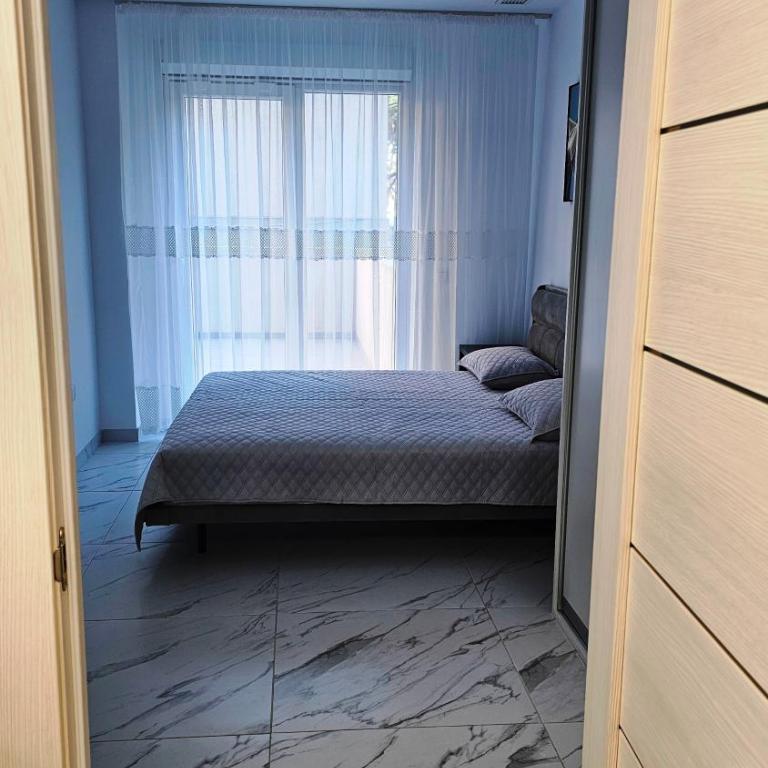 Luxury Beachfront Family Apartment - Two-Bedroom Apartment - 12