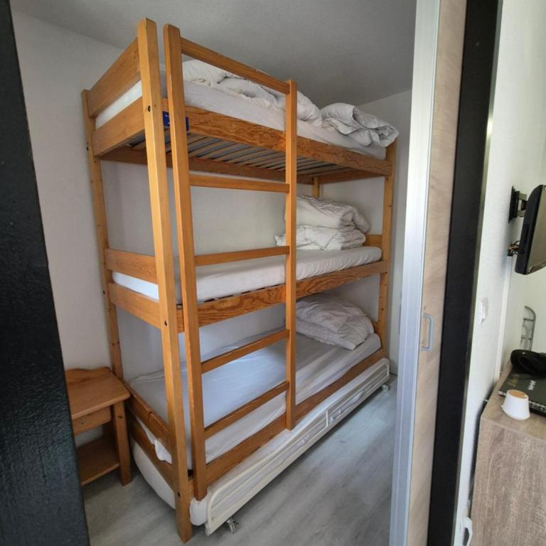 Résidence les Mélèzets 2 au pieds des pistes et des commerces - Apartamento de 1 dormitorio - 6