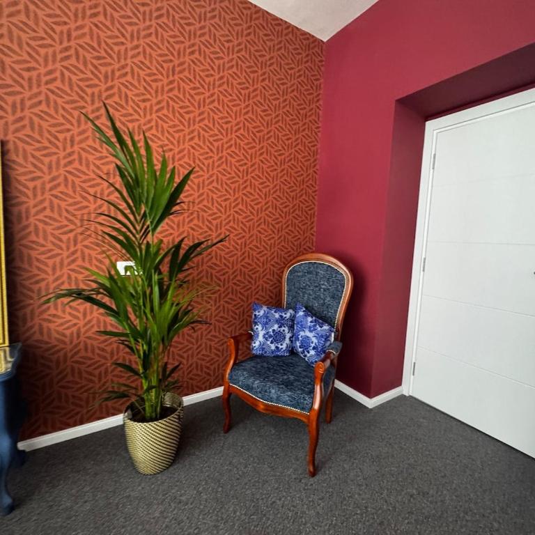 Downtown Buzz Mili - One-Bedroom Apartment - 5