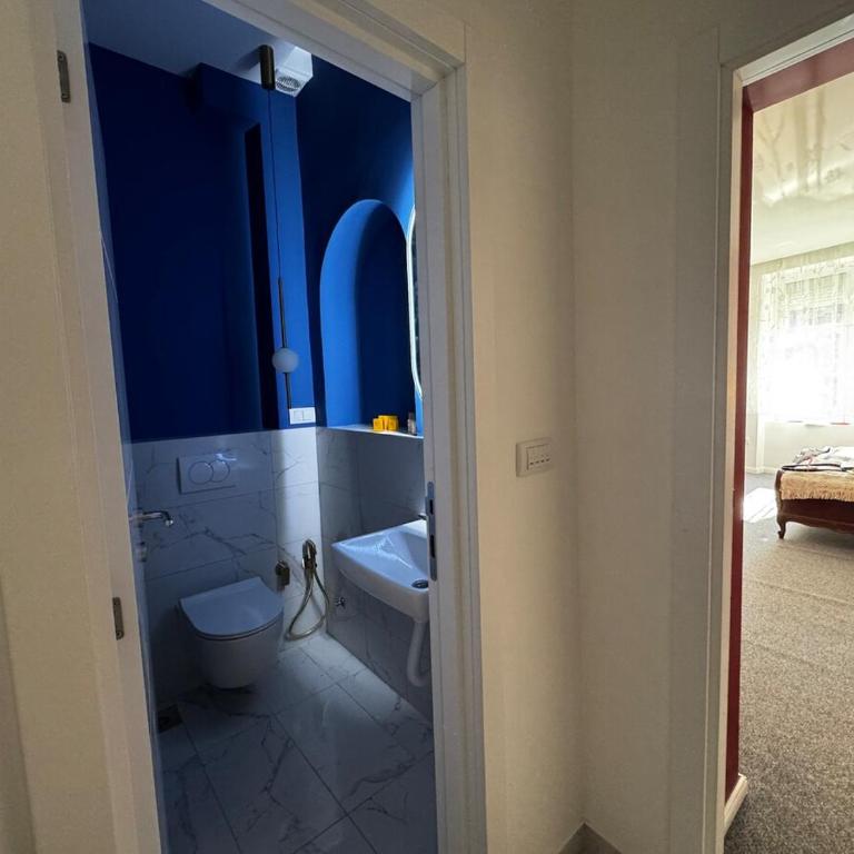 Downtown Buzz Mili - One-Bedroom Apartment - 7