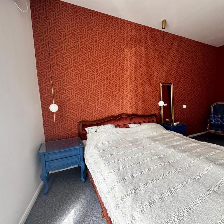 Downtown Buzz Mili - One-Bedroom Apartment - 14