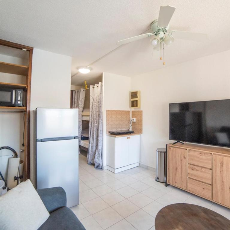 Vue lac & mer à pied - Séjour détente - Appartement 1 Chambre - Vue sur Lac - 14