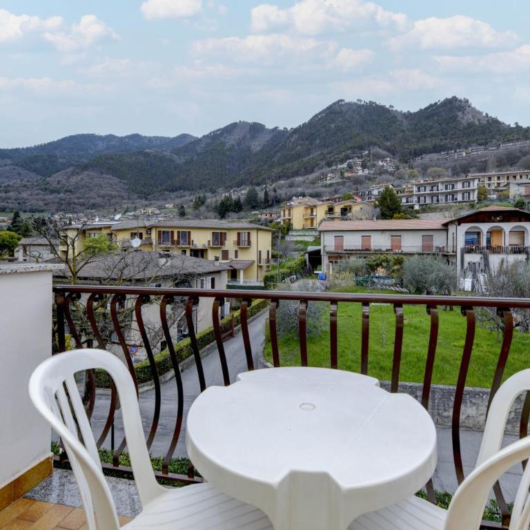 Hotel Bellavista - Camera Comfort Matrimoniale/Doppia con Letti Singoli con Vista Montagna - 10