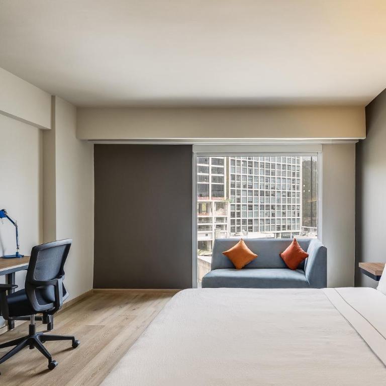 Fiesta Inn Monterrey Valle - Executive King Room - 3