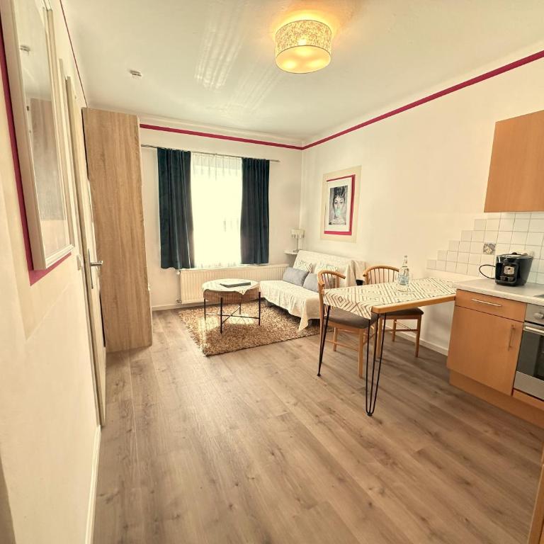 Gästehaus Gertrude - Apartment mit Terrasse - 8
