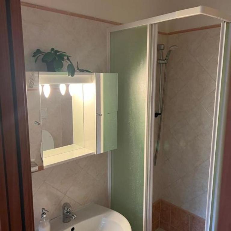Roma centro Rebibbia Tiburtina - Camera Matrimoniale con Bagno Privato - 7