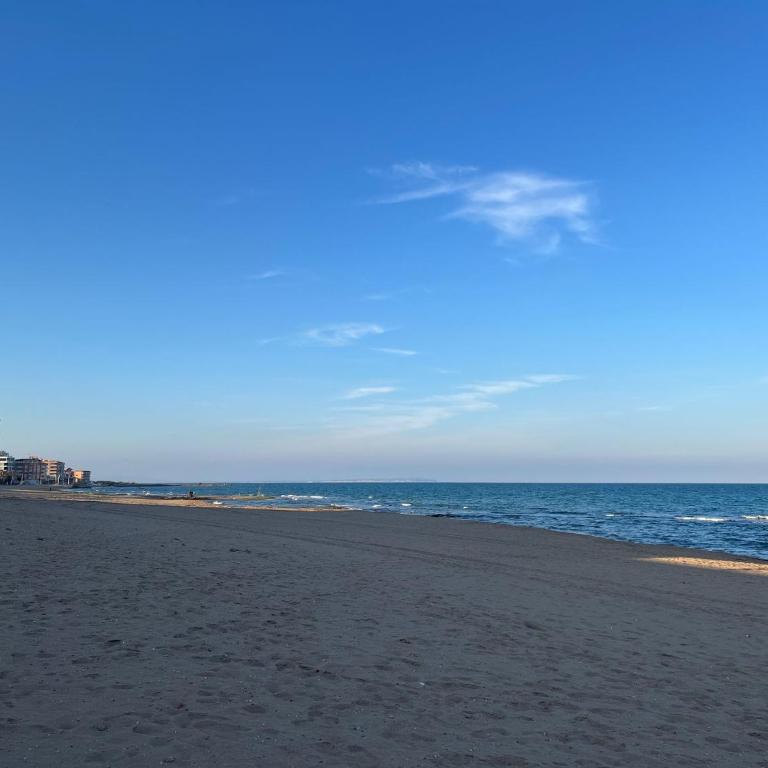 Modern Duplex Two Streets from La Mata Beach - Bungalow - 35