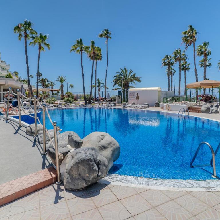 Apartamento con terraza en primera línea El Duque, Altamira - One-Bedroom Apartment - 57