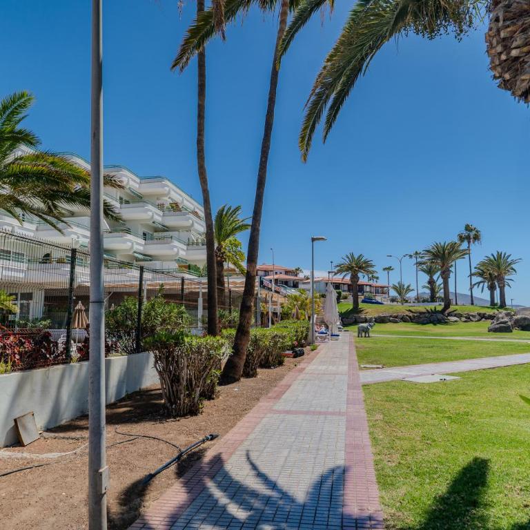 Apartamento con terraza en primera línea El Duque, Altamira - One-Bedroom Apartment - 58