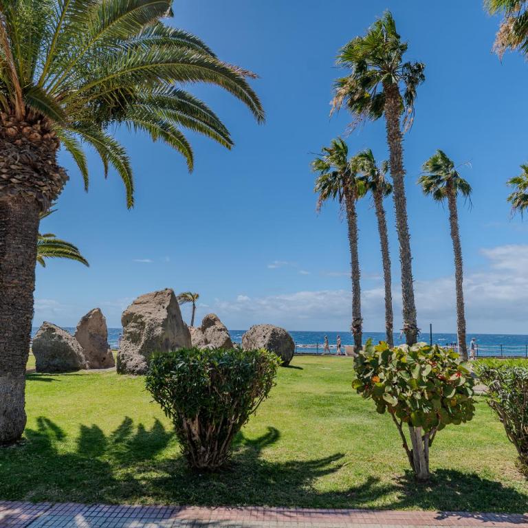 Apartamento con terraza en primera línea El Duque, Altamira - One-Bedroom Apartment - 66