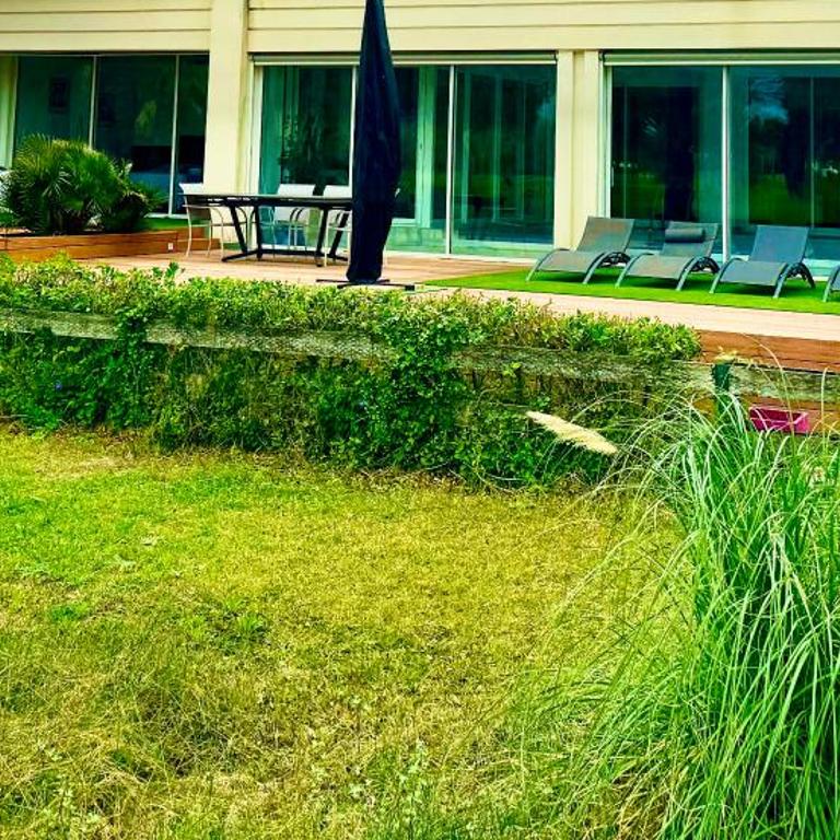 Logement de Prestige avec piscine Vue sur le Golf de la Grande Motte - Villa - 12