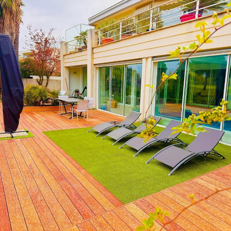 Logement de Prestige avec piscine Vue sur le Golf de la Grande Motte - Villa - 10