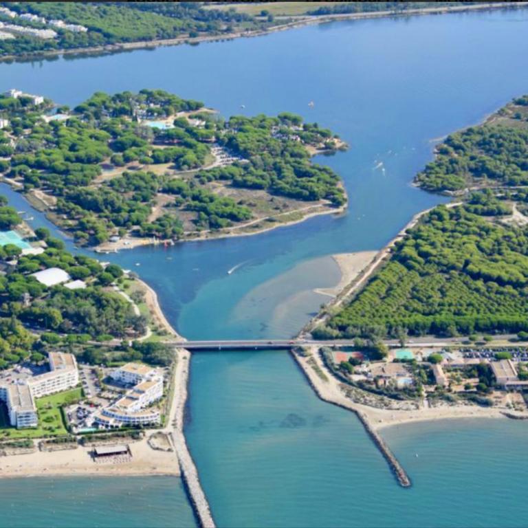 Logement de Prestige avec piscine Vue sur le Golf de la Grande Motte - Villa - 69