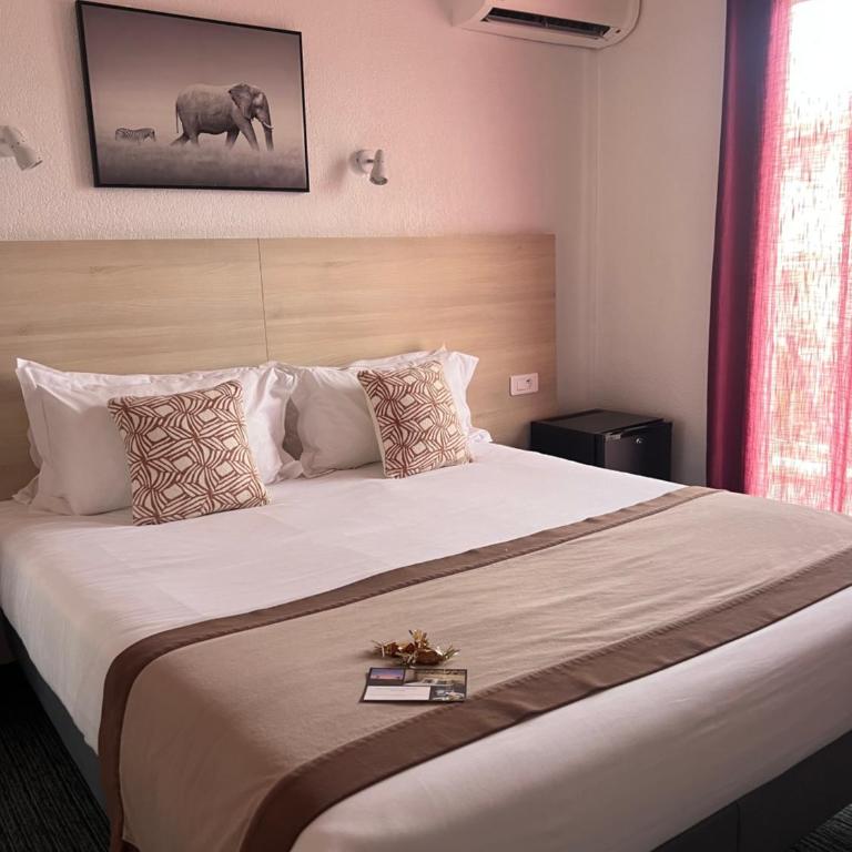 Le Regina Hôtel et restaurant Canet-plage - Chambre Double Familiale - 4