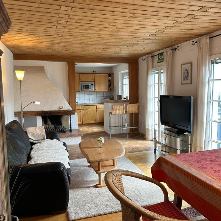 Ferienwohnungen Stuhlreiter GbR - Apartment mit Balkon - 3
