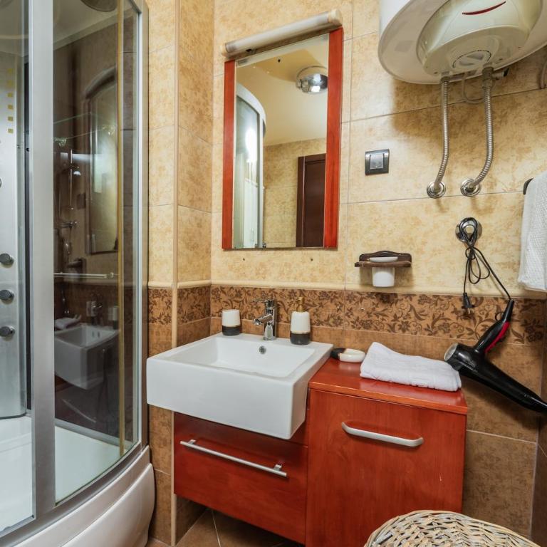 3BR Apartment with Free Pool and Parking Dobrota - Three-Bedroom Apartment - 43