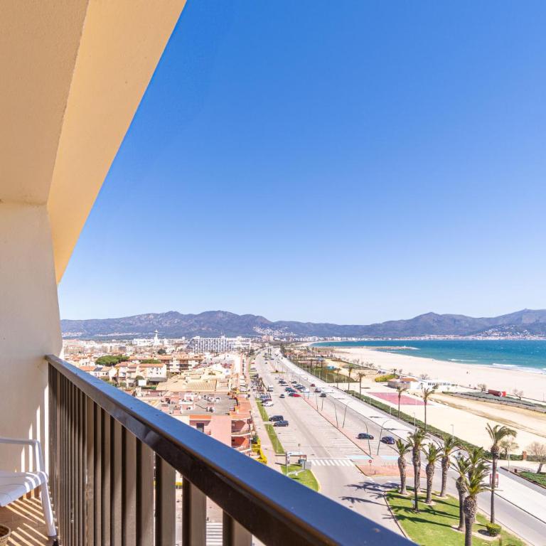 Basic Comfort Apartment Canigo 0030 - Apartamento con vistas al mar - 1