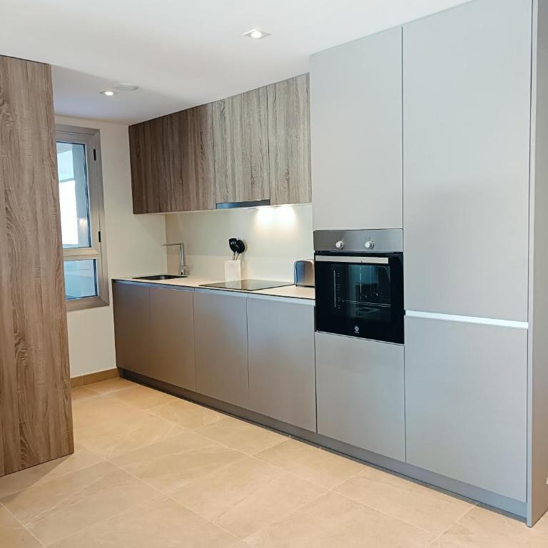 Sunny Golf - Deluxe Two-Bedroom Apartment with Garden View - 4
