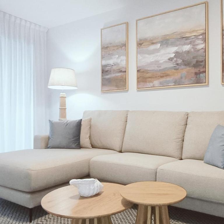 Sunny Golf - Deluxe Two-Bedroom Apartment with Garden View - 1