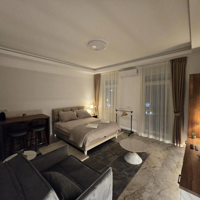 Slavija Residence Apartments - Apartment with Balcony - 11