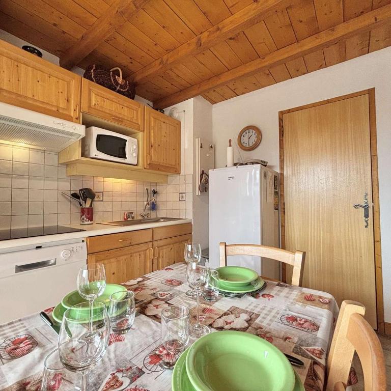Appartement au pied des pistes avec terrasse, parking privé, casier à skis, proche commerces - Appartement 1 Chambre - 2