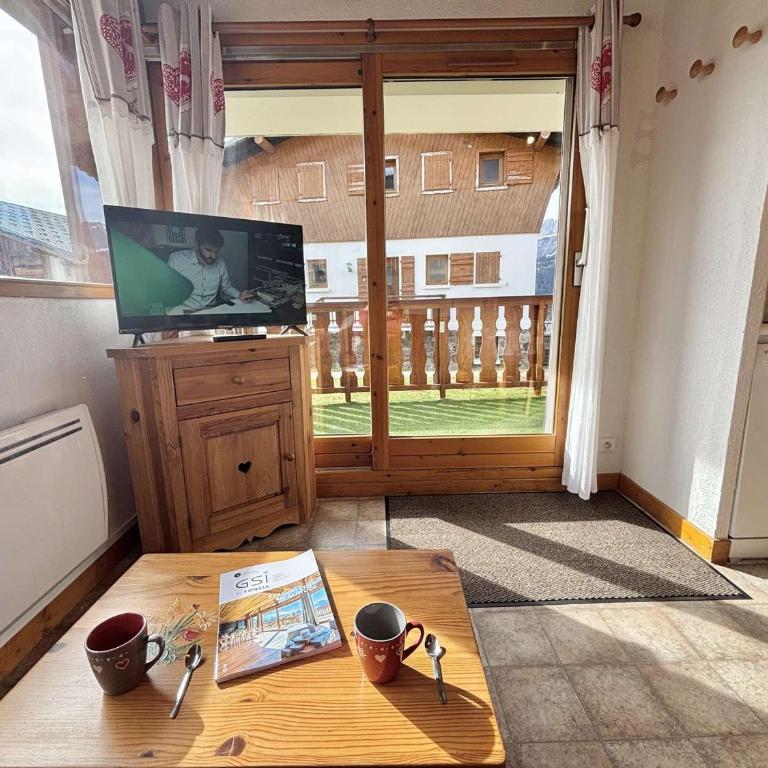 Appartement au pied des pistes avec terrasse, parking privé, casier à skis, proche commerces - Appartement 1 Chambre - 12