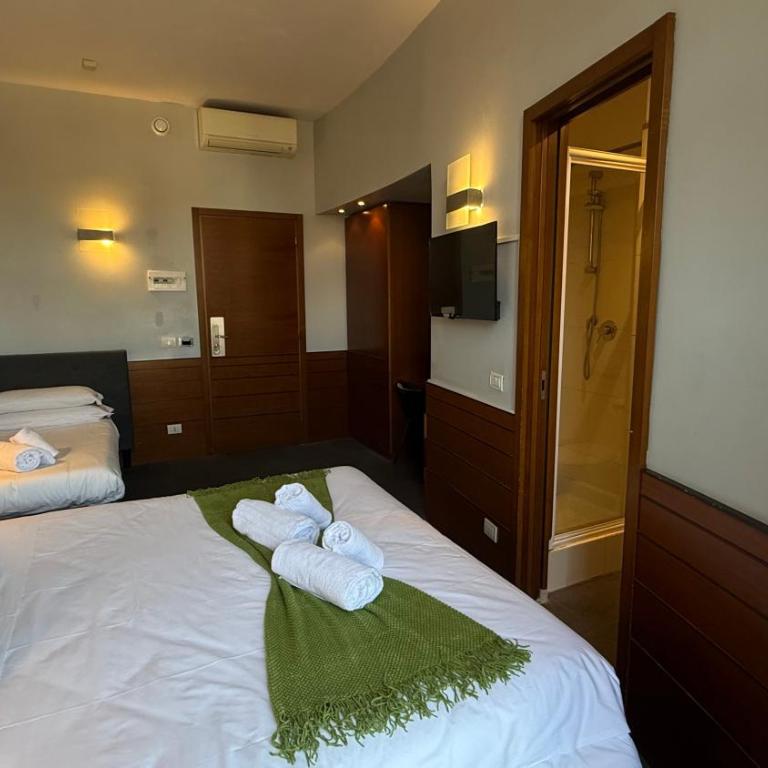 Romalive Hotel - Camera Tripla - 2