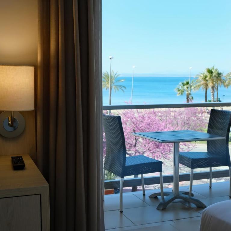 Hotel Marina - Habitación Doble con vista parcial al mar - 1 o 2 camas - 1