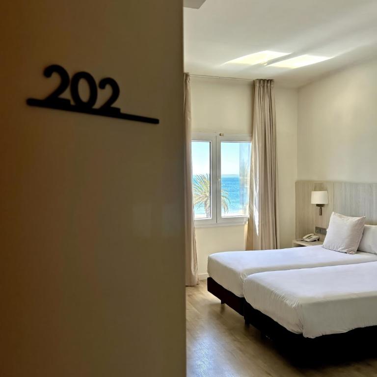 Hotel Marina - Habitación Doble con vistas al mar (ventana) - 2