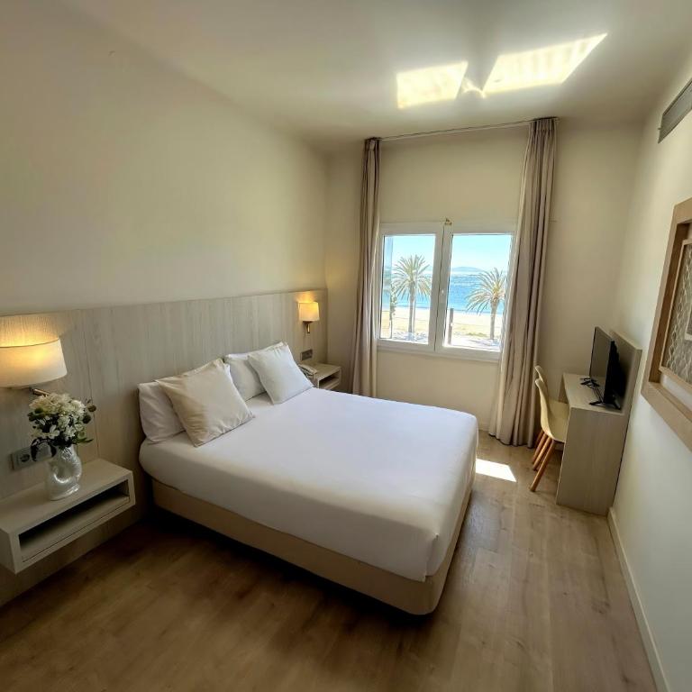 Hotel Marina - Habitación Doble con vistas al mar (ventana) - 1