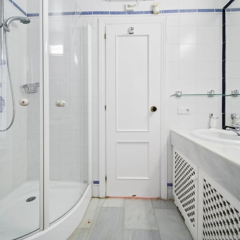 Luxury Living in Marbella Exclusive Villa RDR491 - Villa con piscina privada - 17