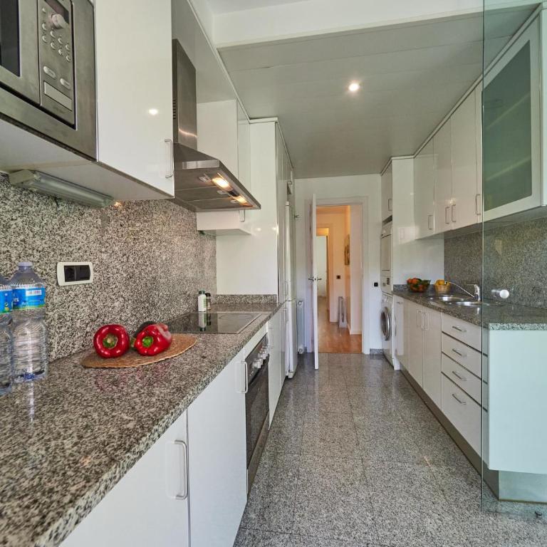 BarcelonaForRent Vila Olimpica Pool Suites - Three-Bedroom Apartment with swimming pool - Ramón Turró, 52 - 15