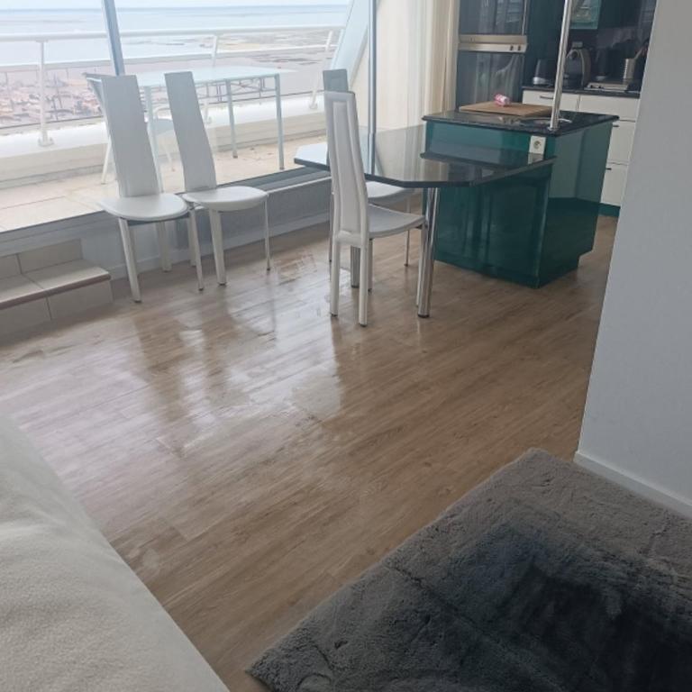 L'Ancre d'Or Arcachon Port - Vue Exceptionnelle - Plage à 2 min - Parking - Two-Bedroom Apartment - 9