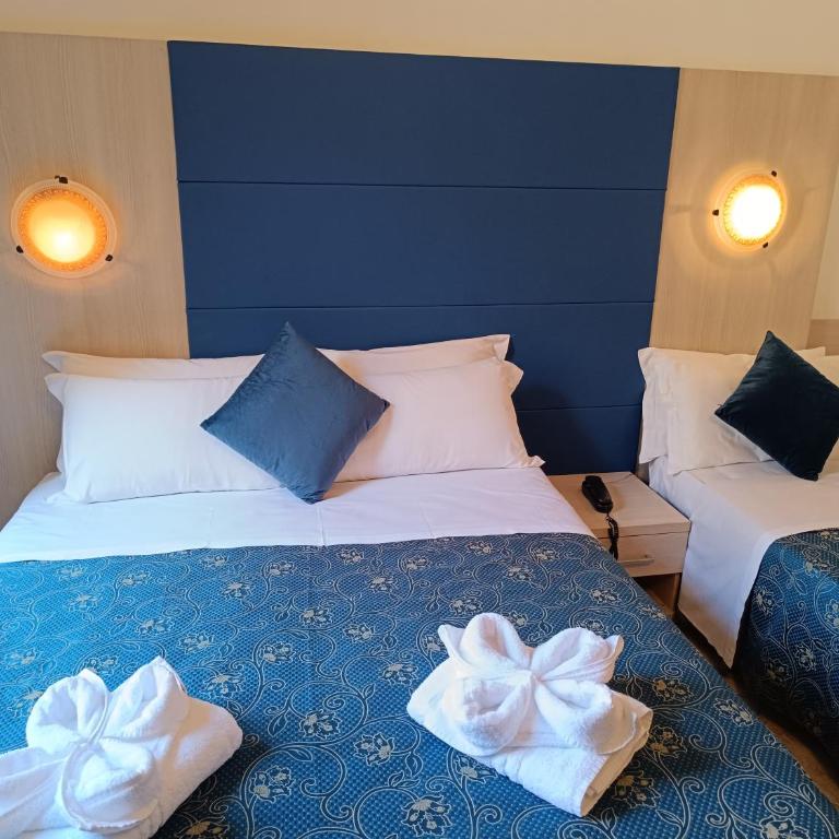 3H Hotels Marechiaro - Comfort Triple Room - 13